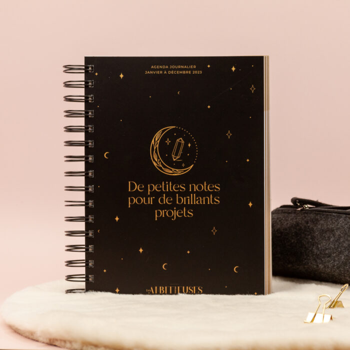 Agenda céleste noir 2023